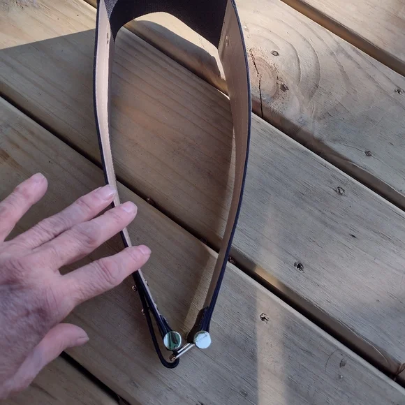 Medium black and gold belt from the Limited leather, waist cinch, mint condition - Picture 8 of 8